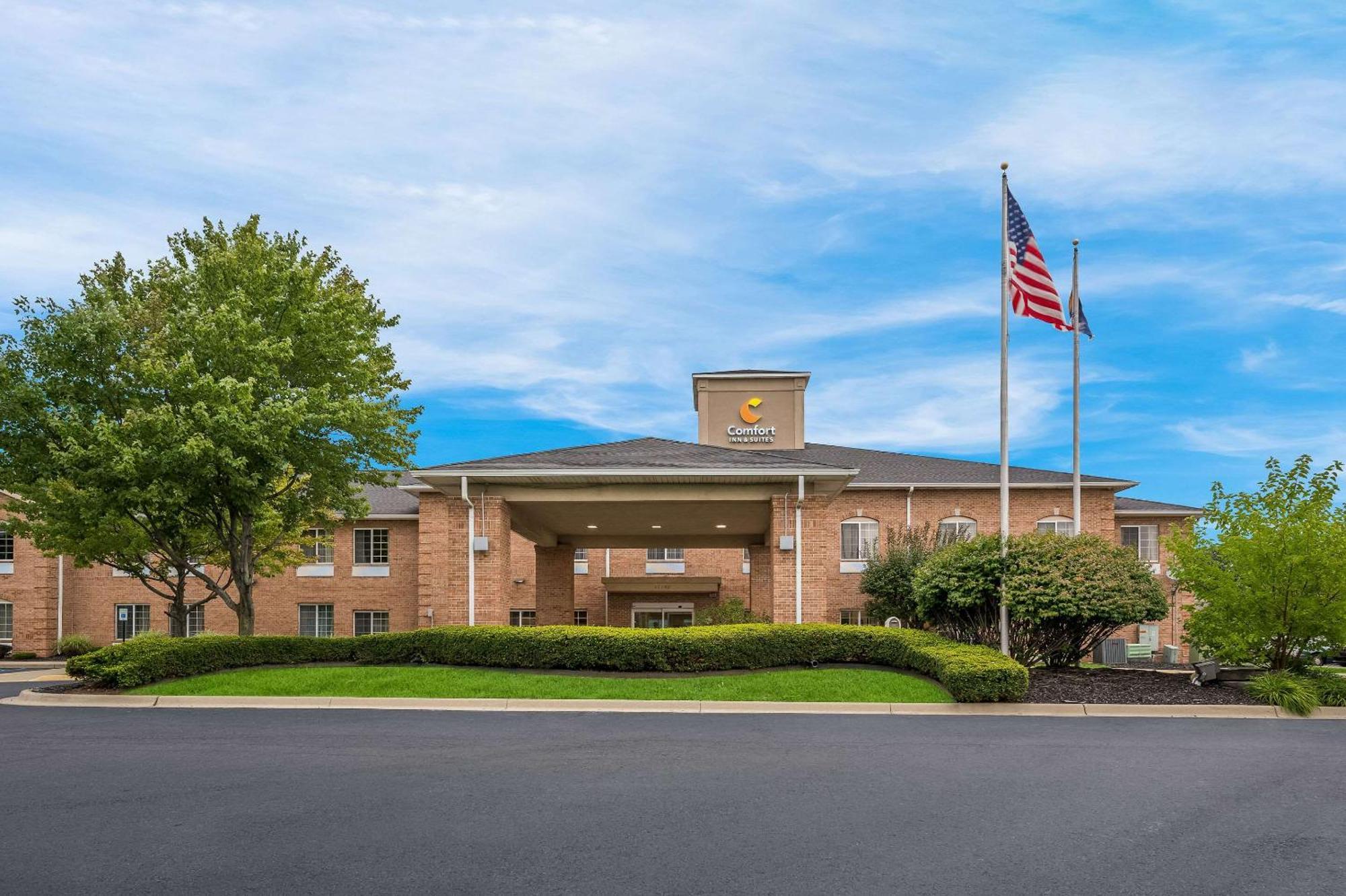 Comfort Inn&Suites Fenton Exterior foto